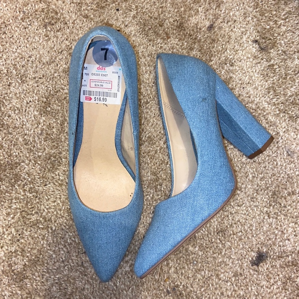 Not Tust a Pump Jean Pumps - Picture 2 of 3